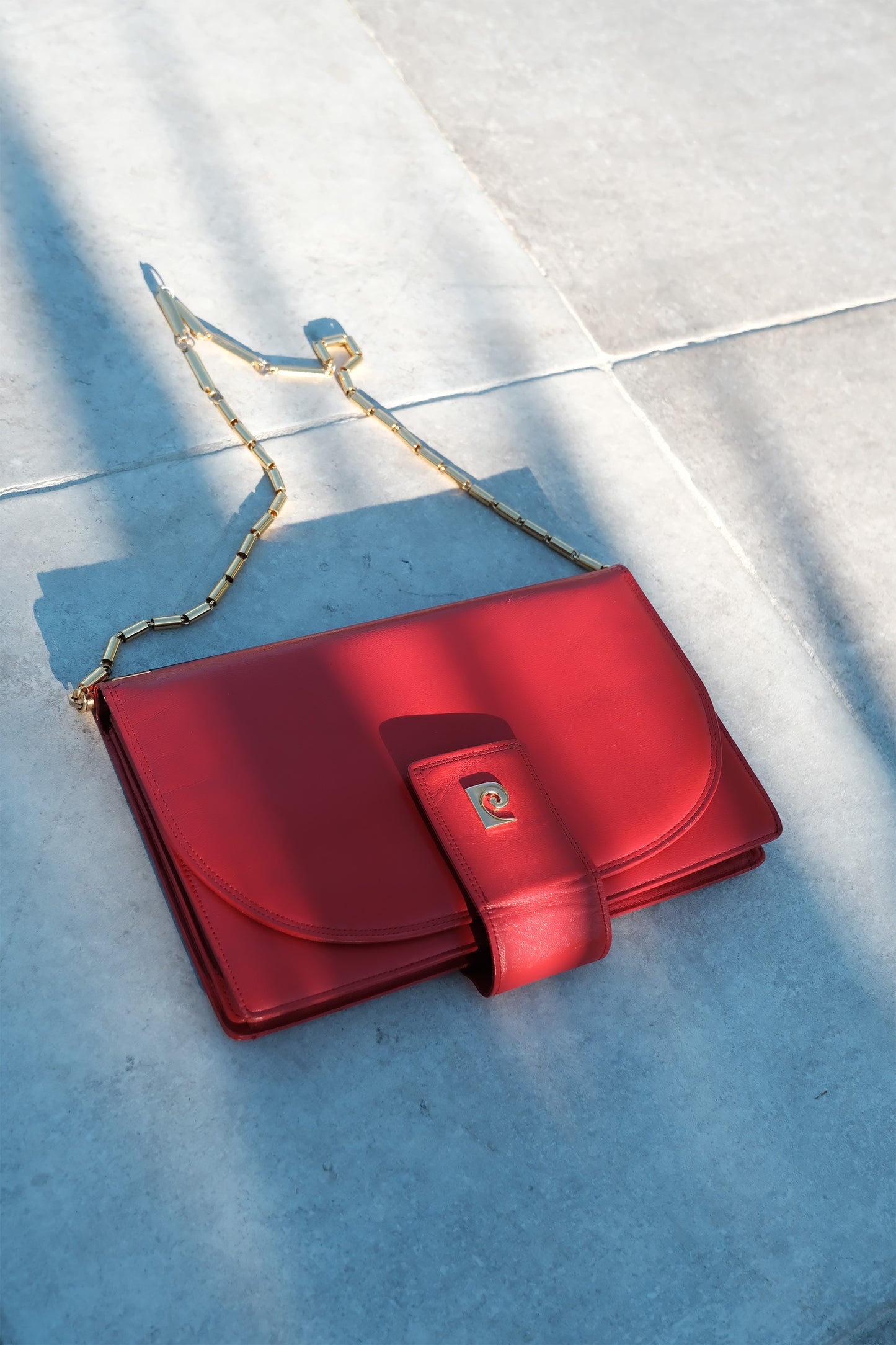 Vintage Shoulder Bag with Bamboo Chain Strap