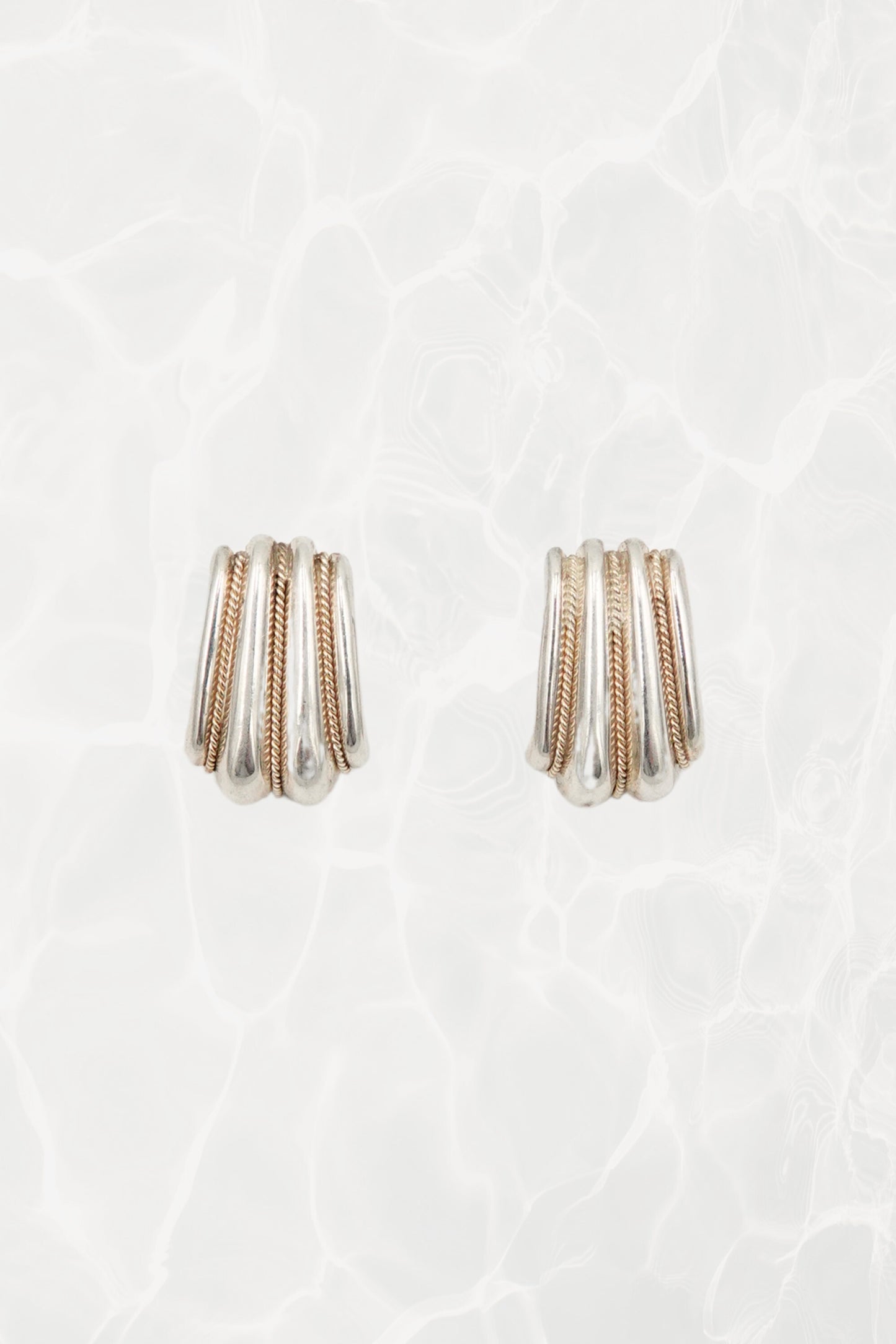 Vintage Mixed Metal Sterling Silver and 18K Gold Ribbed Shell Clip-On Earrings 90s
