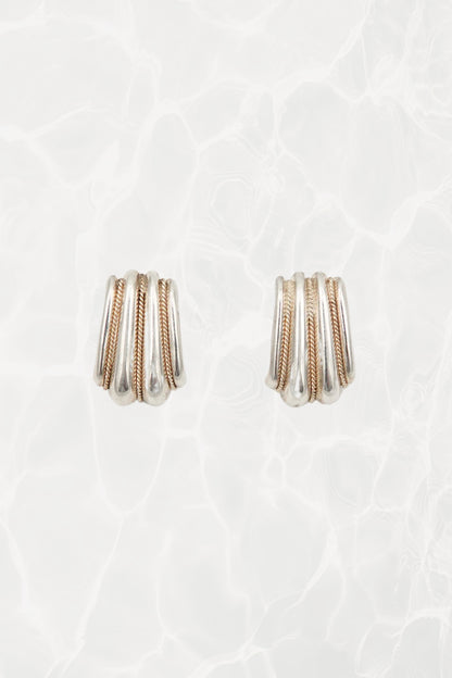Vintage Mixed Metal Sterling Silver and 18K Gold Ribbed Shell Clip-On Earrings 90s