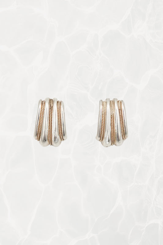 Vintage Mixed Metal Sterling Silver and 18K Gold Ribbed Shell Clip-On Earrings 90s