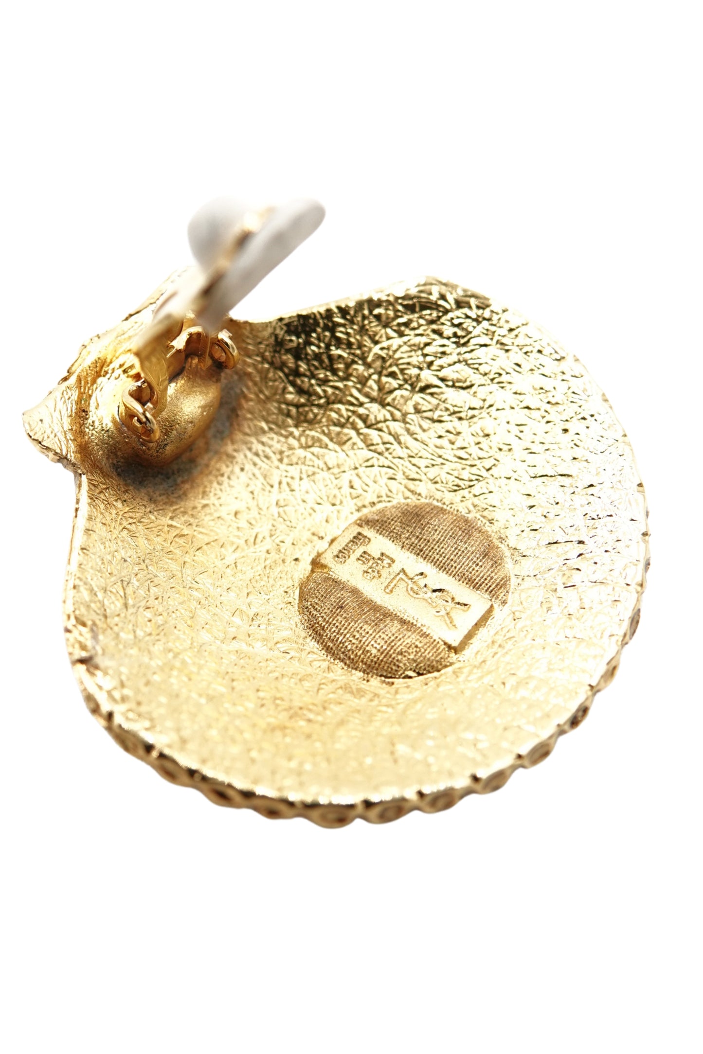 Vintage 1980s Gold-Tone Scallop Shell Clip-On Earrings
