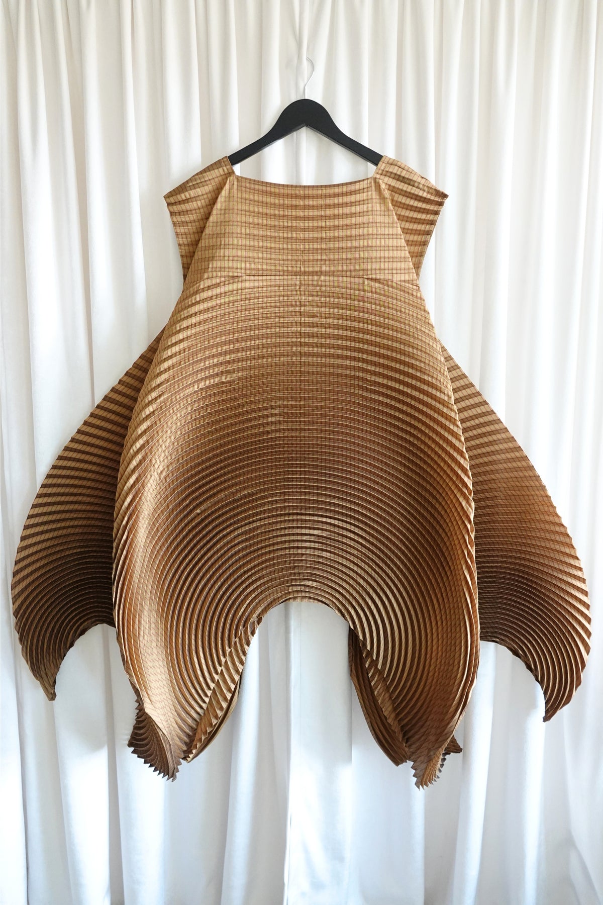 AW14 "Rhythmatic Forest" Runway Ring Pleats Transformable Sculptural Dress