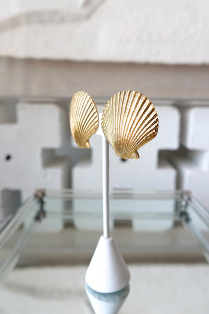 Vintage 1980s Gold-Tone Scallop Shell Clip-On Earrings