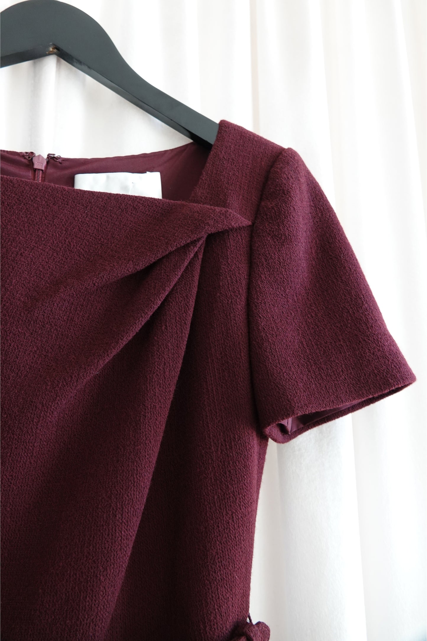 Roland Mouret AW25 Mulberry crepe pencil dress, tag detail — Disco Palma