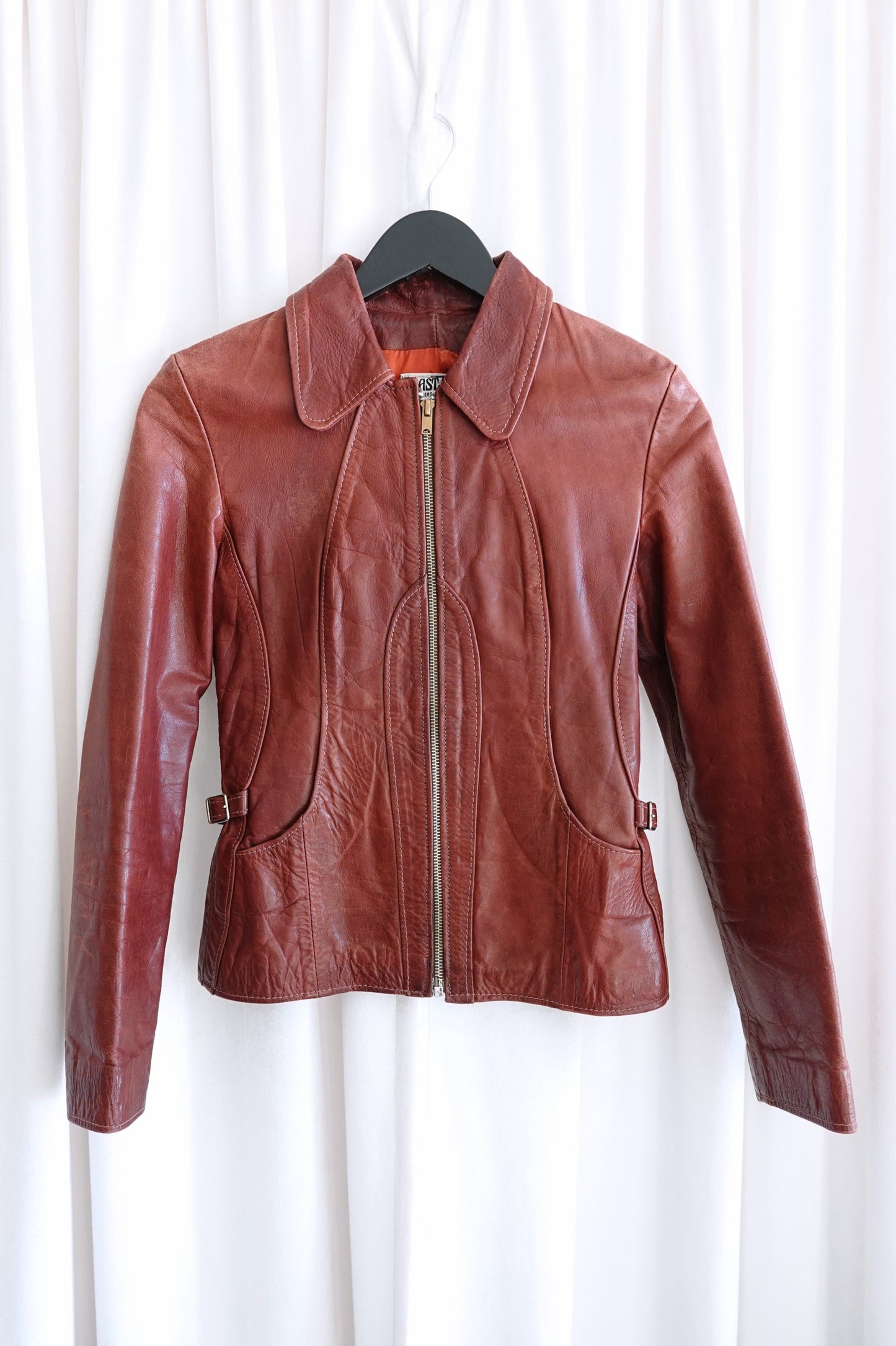 East West Musical Instruments 1970s burgundy leather jacket, condition detail — Disco Palma