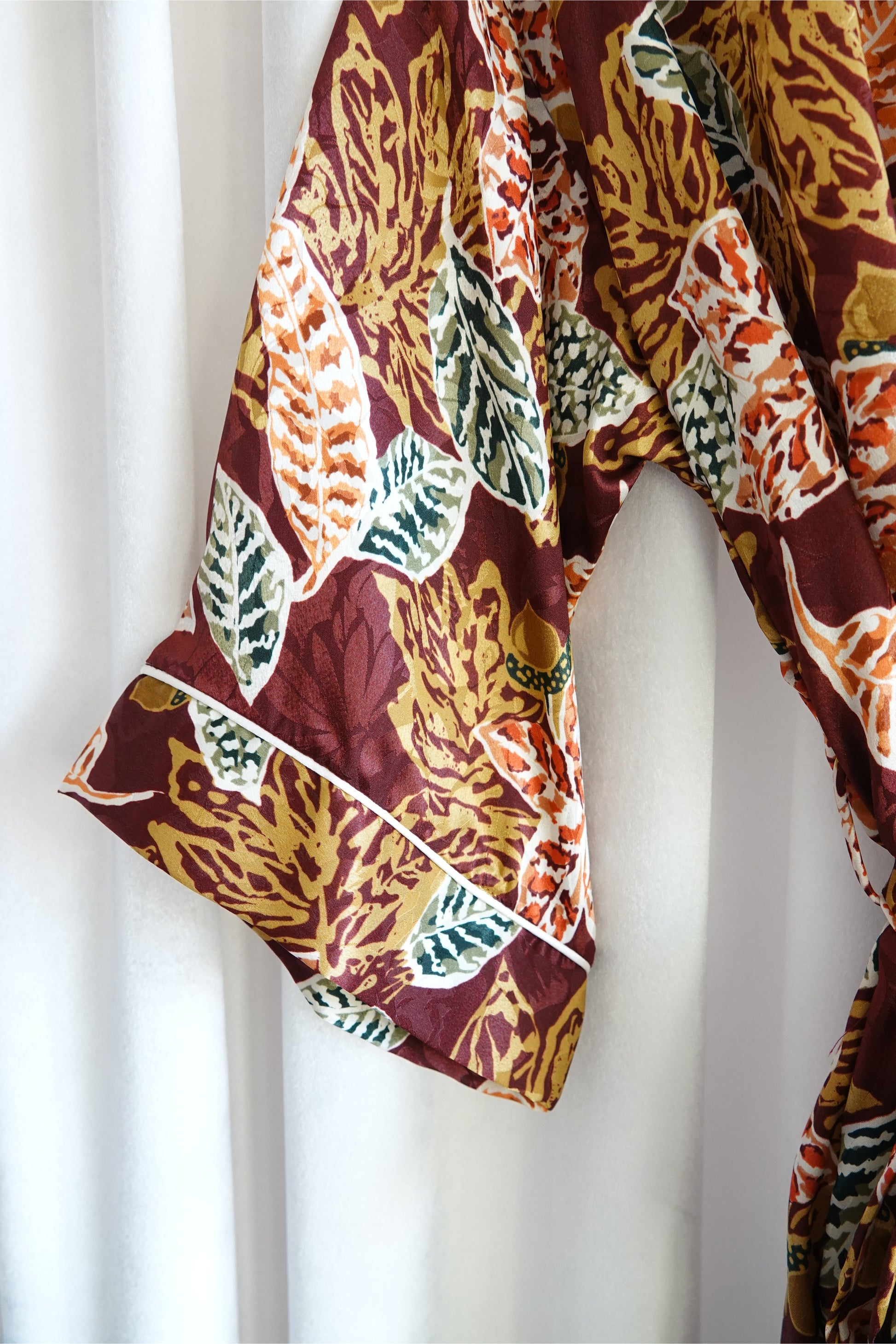Christian Dior Lingerie autumn leaf print robe, cuff and piping detail — Disco Palma