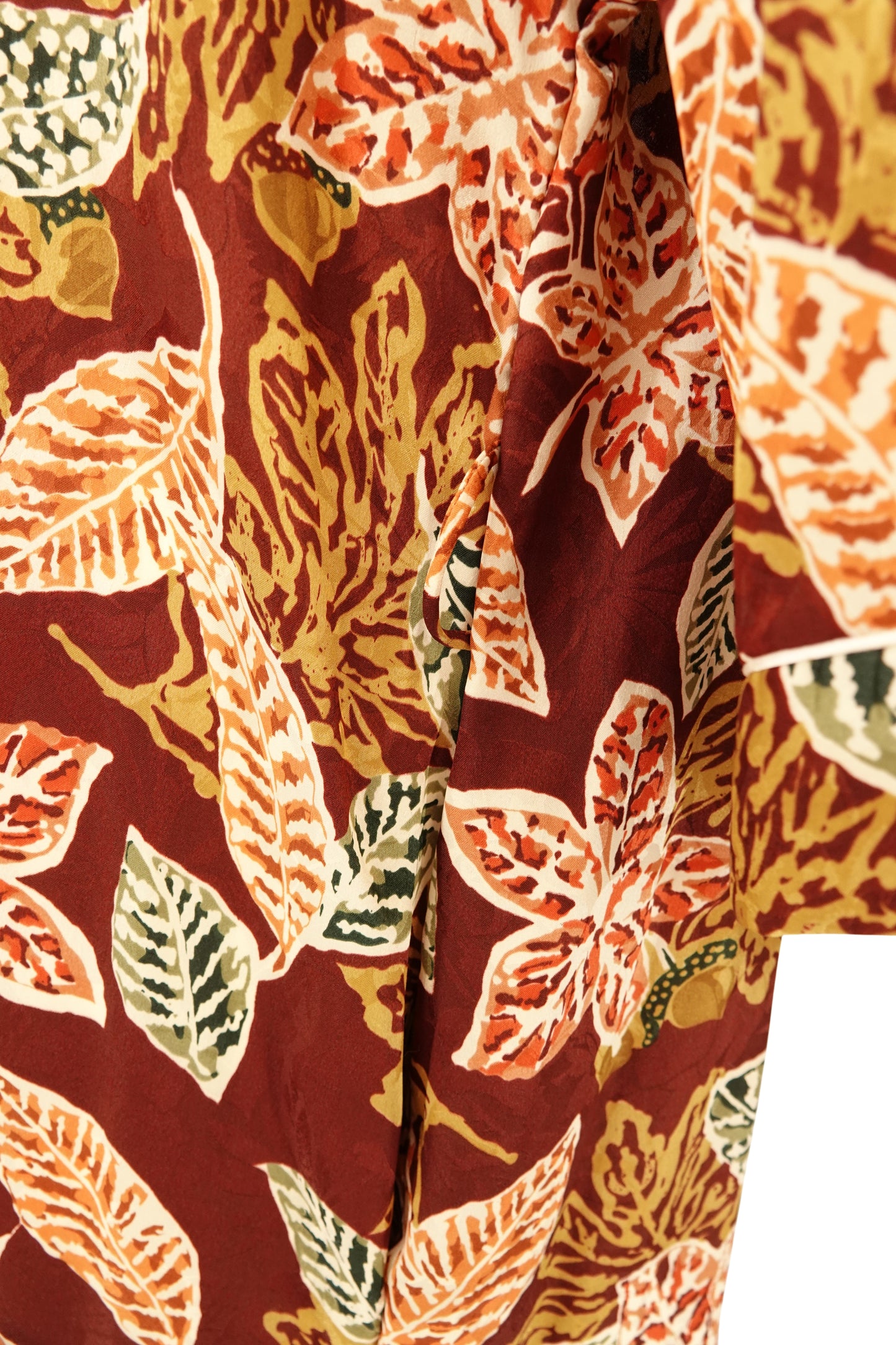 Christian Dior Lingerie autumn leaf print robe, pocket detail — Disco Palma