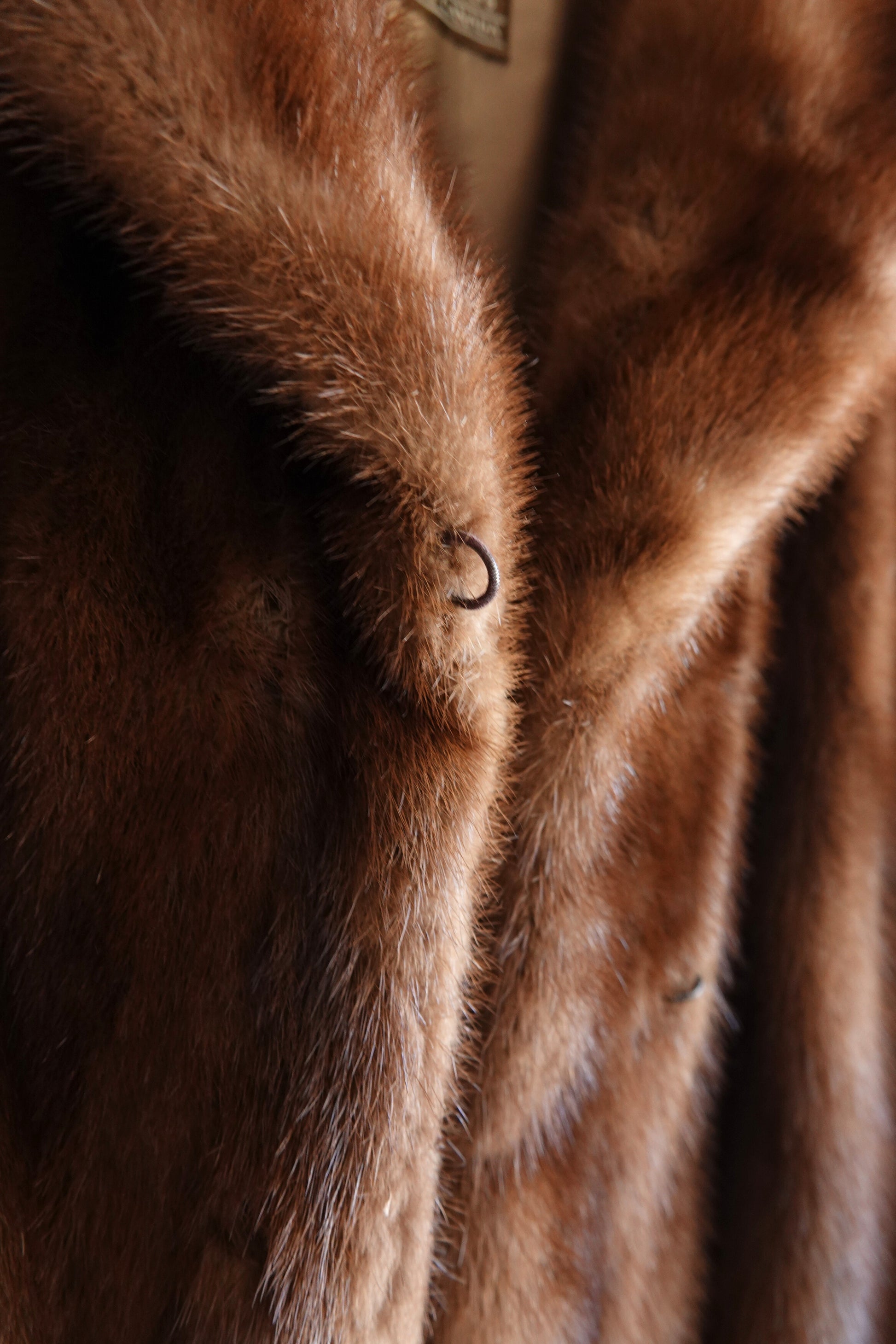 AEM Hurtig Furs  Canadian Mink Coat with Embroidered Silk Lining 1960s - 70s