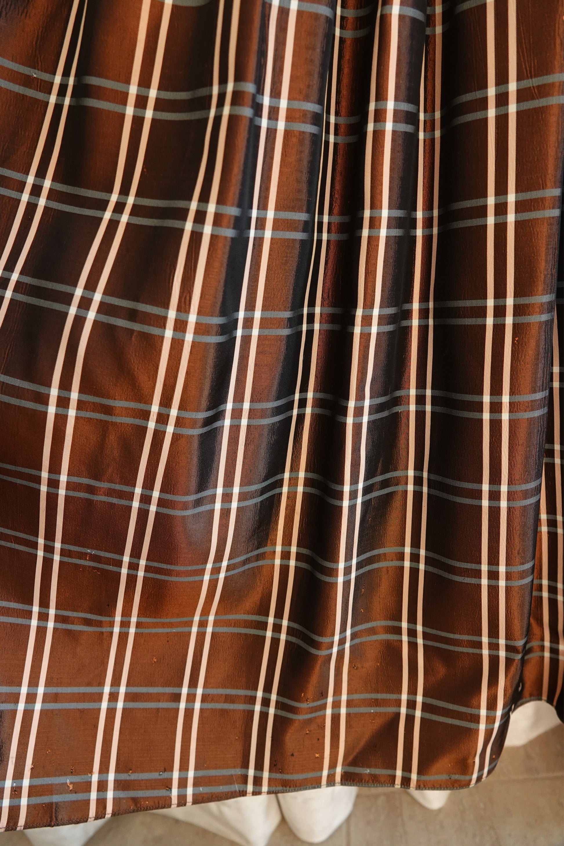 Party Lines by Domb 1940s brown plaid taffeta gown, fabric condition close-up — Disco Palma