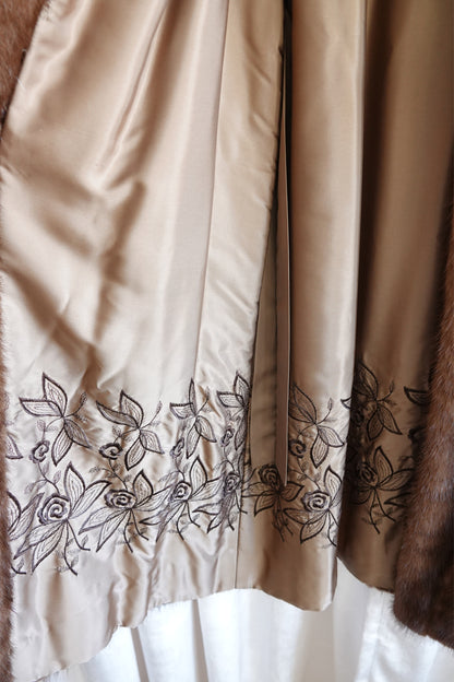 AEM Hurtig Furs  Canadian Mink Coat with Embroidered Silk Lining 1960s - 70s