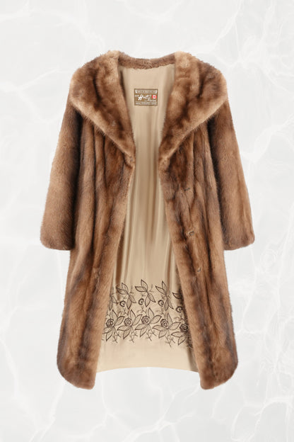AEM Hurtig Furs  Canadian Mink Coat with Embroidered Silk Lining 1960s - 70s