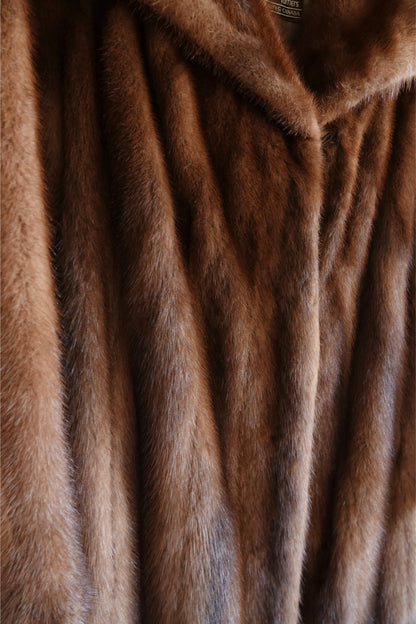 AEM Hurtig Furs  Canadian Mink Coat with Embroidered Silk Lining 1960s - 70s