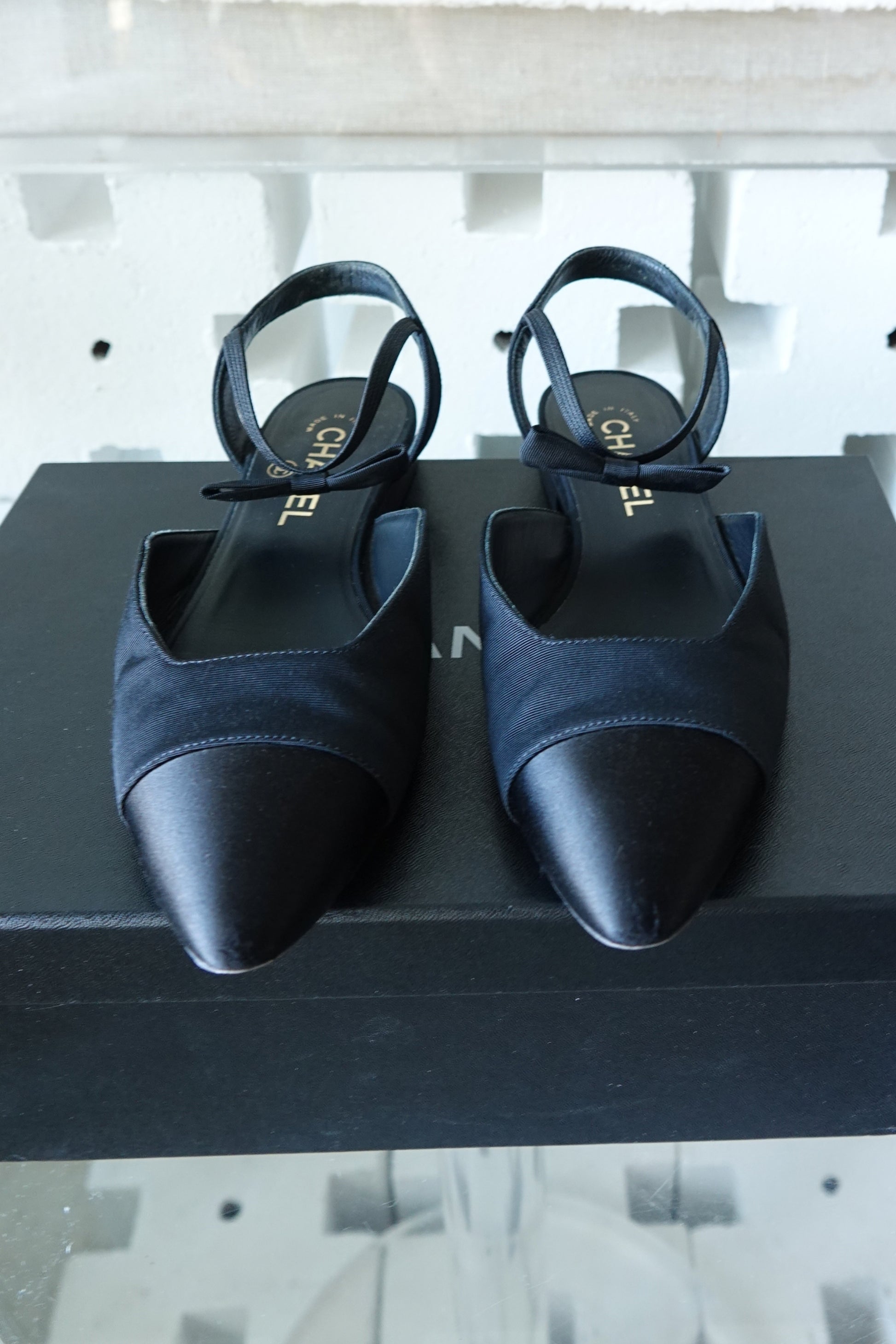 Métiers d'Art 2020 Black Grosgrain and Satin Bow Slingback Flats with original Chanel box