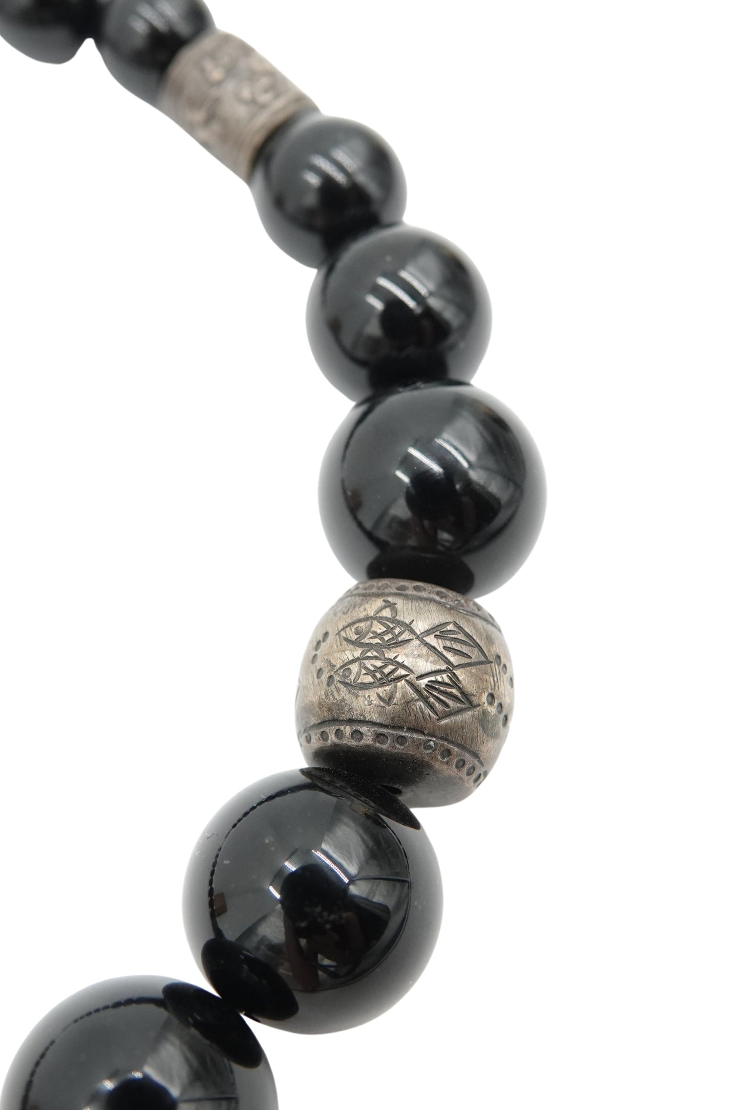 Vintage 1980s black onyx beaded necklace — detail of engraved silver spacer beads and onyx rounds
