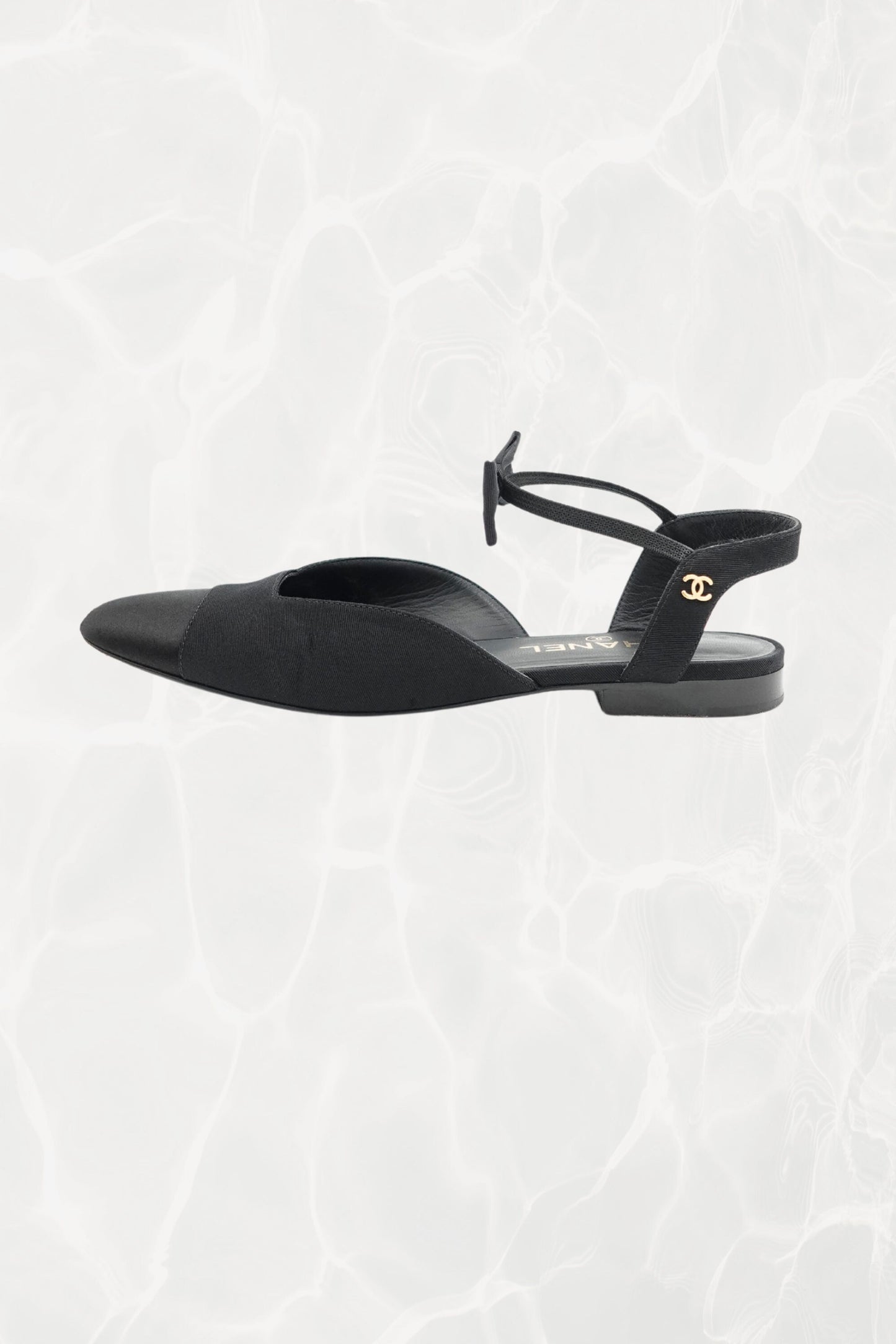 Chanel bow slingback, grosgrain bow and CC logo hardware detail — Disco Palma
