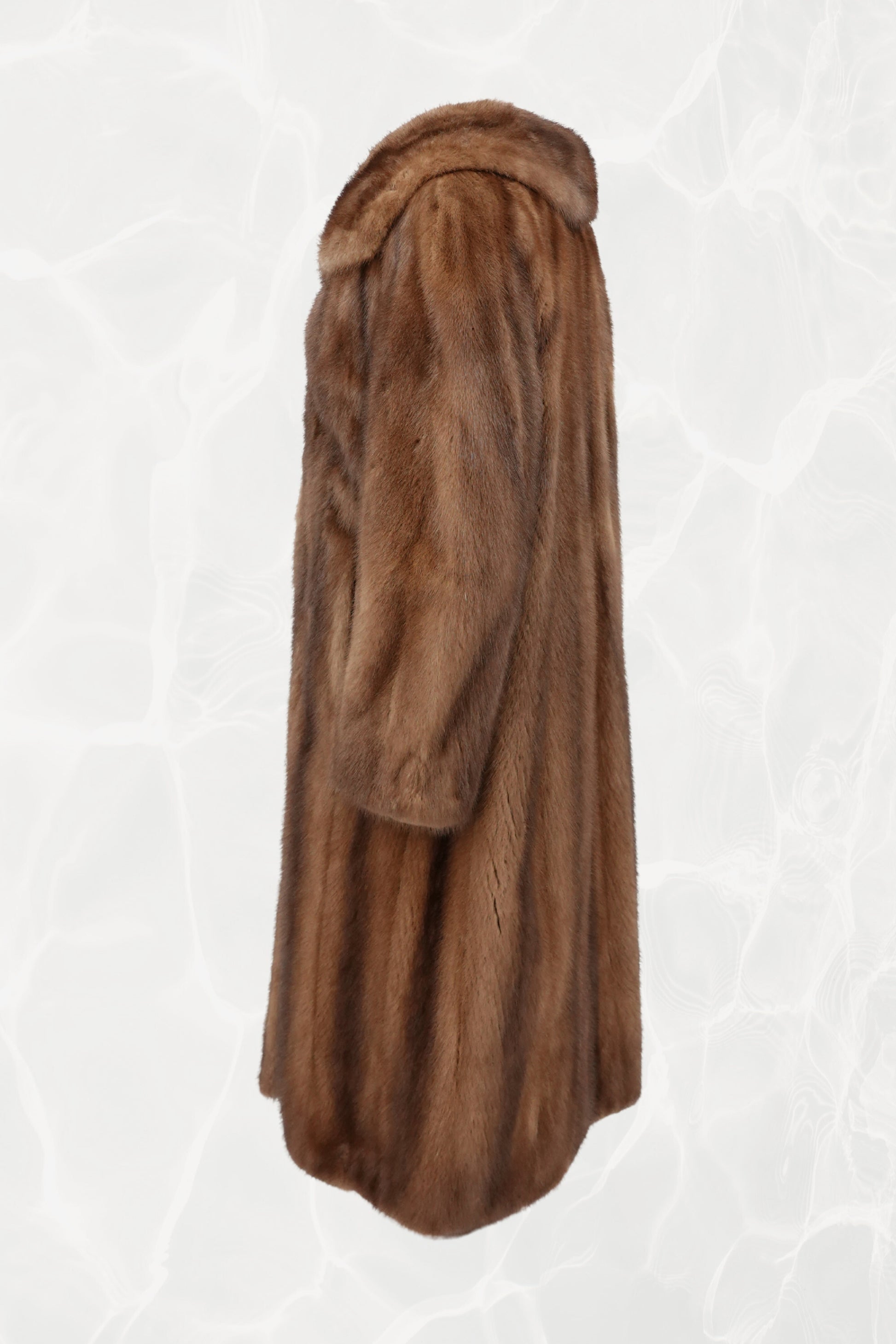 AEM Hurtig Furs  Canadian Mink Coat with Embroidered Silk Lining 1960s - 70s