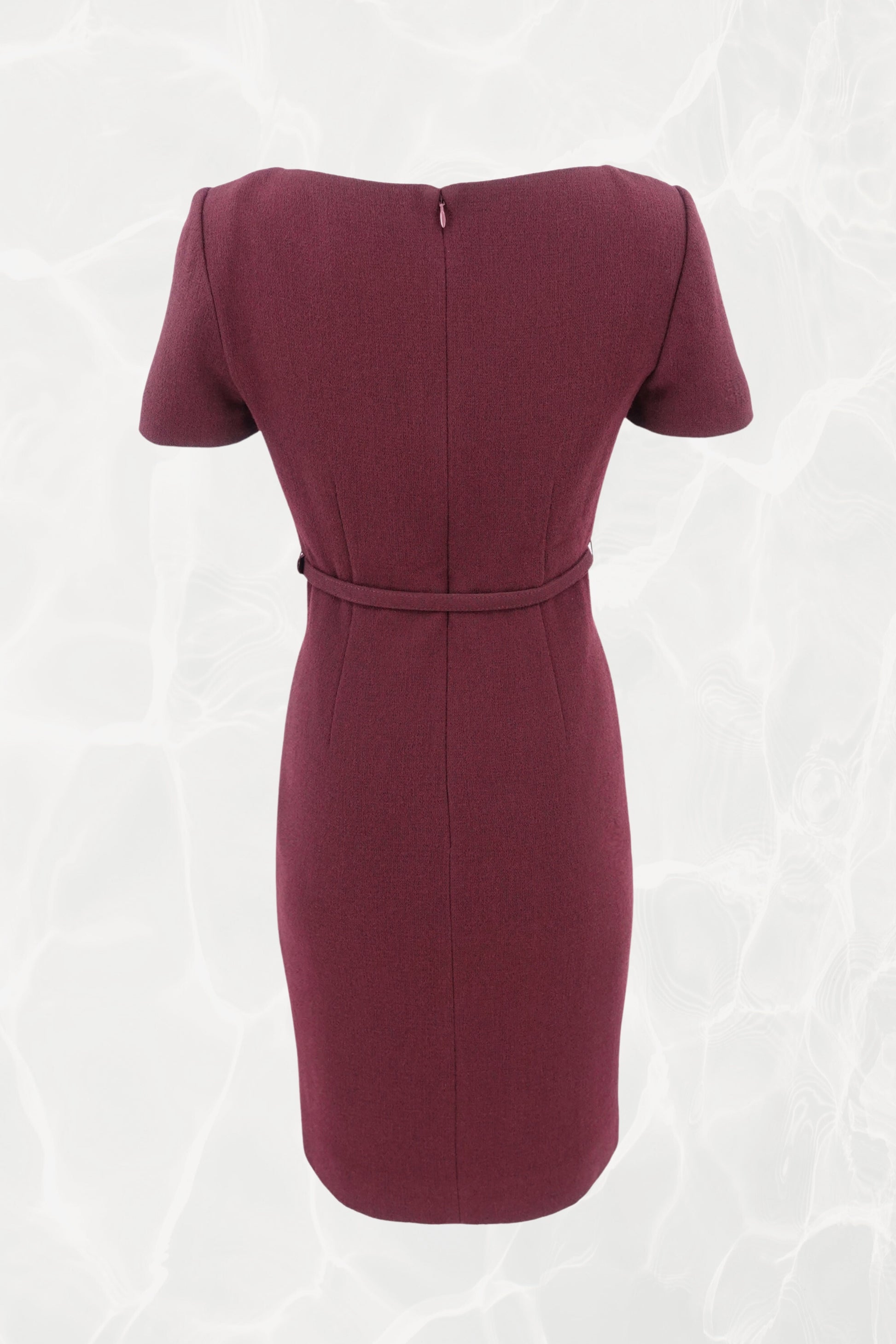 Roland Mouret AW25 Mulberry crepe pencil dress, detail of twisted neckline — Disco Palma