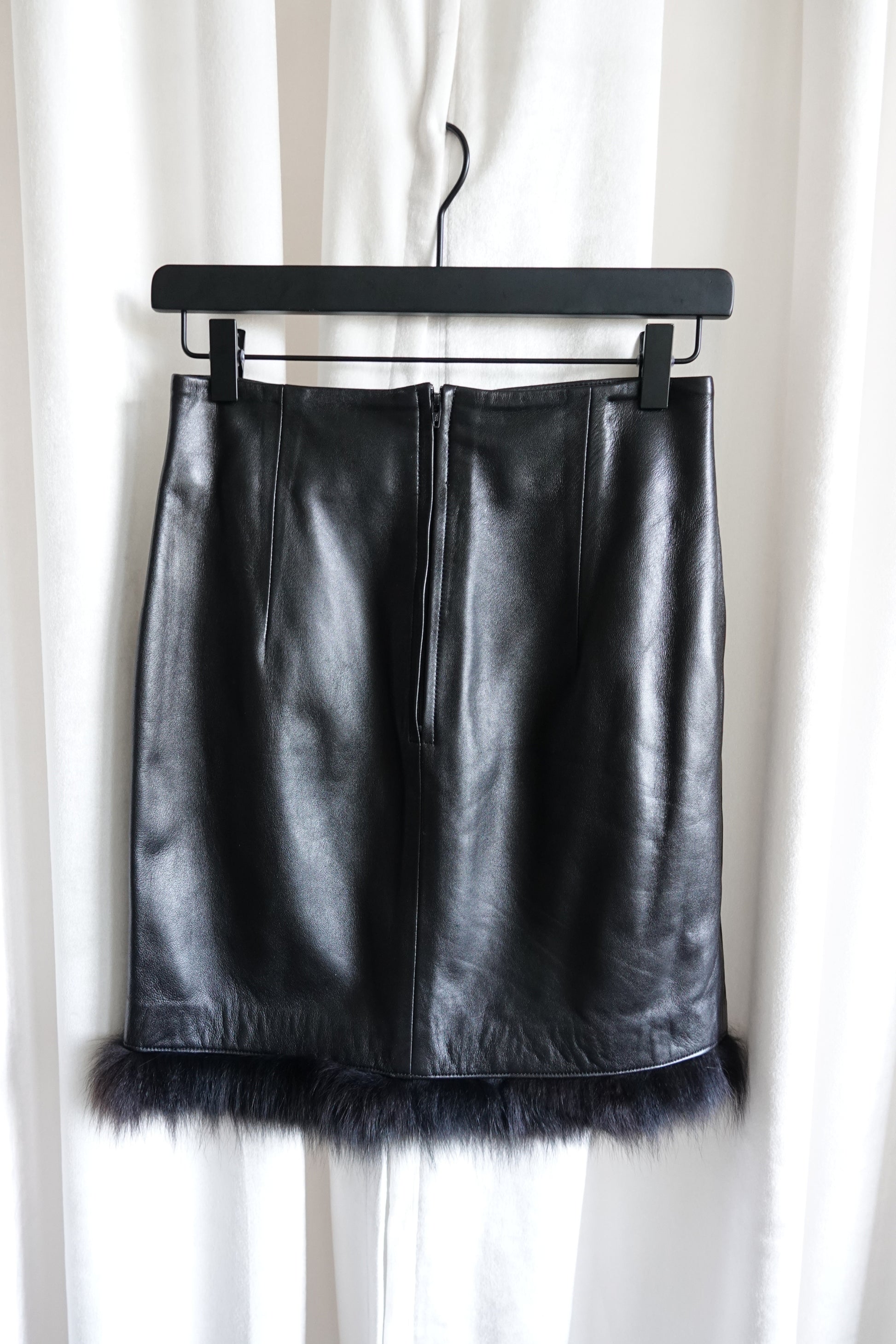 Vintage Black Lamb Leather Pencil Skirt with Fox Fur Trim