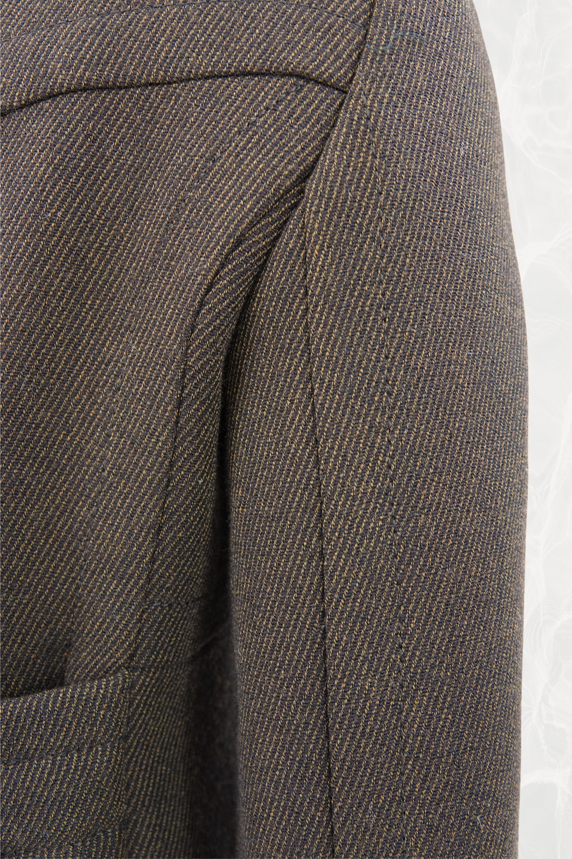 Tom Ford for Gucci FW1996 coat, back chevron seaming close-up — Disco Palma