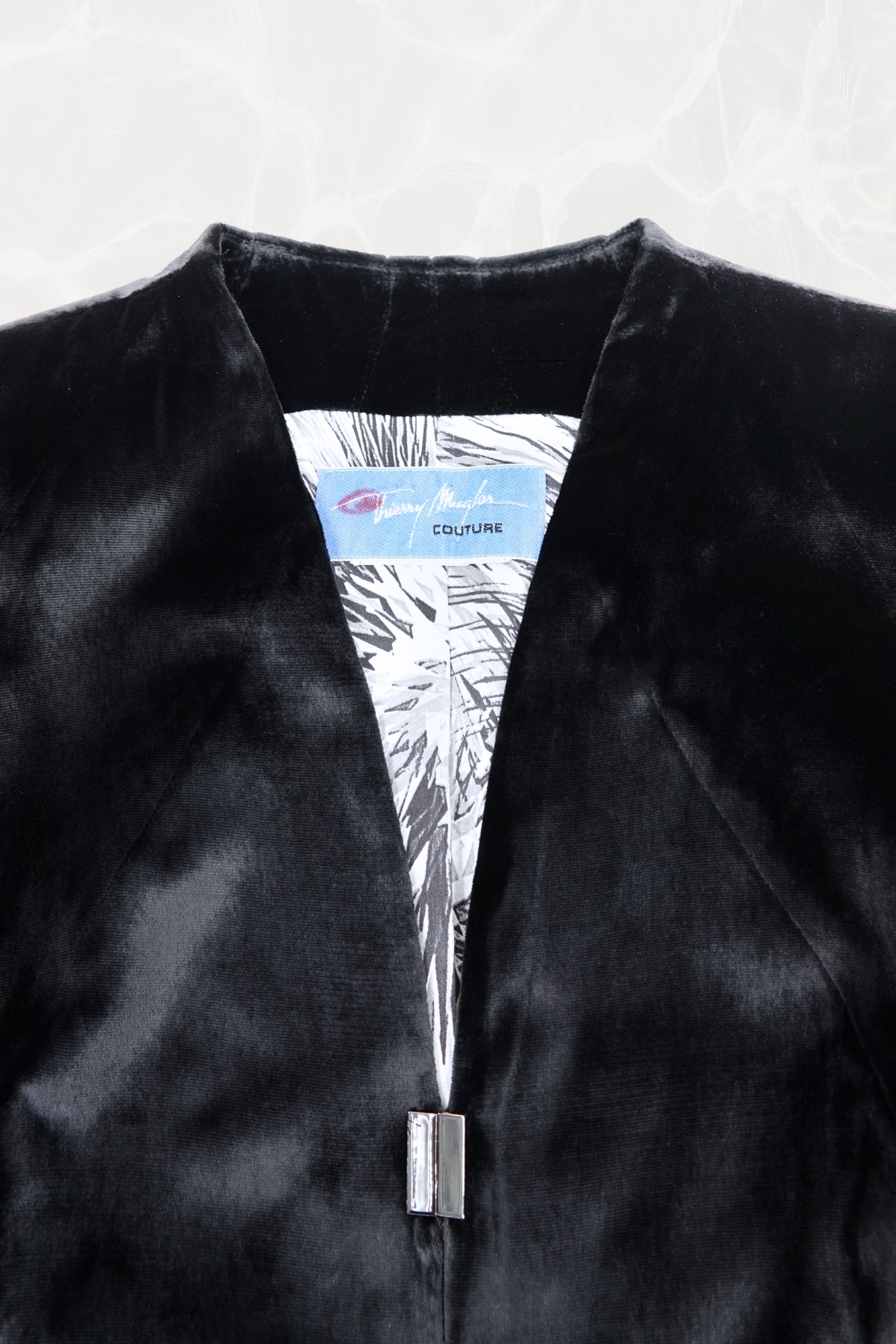 Thierry Mugler Couture velvet jacket, neckline and label detail -- Disco Palma