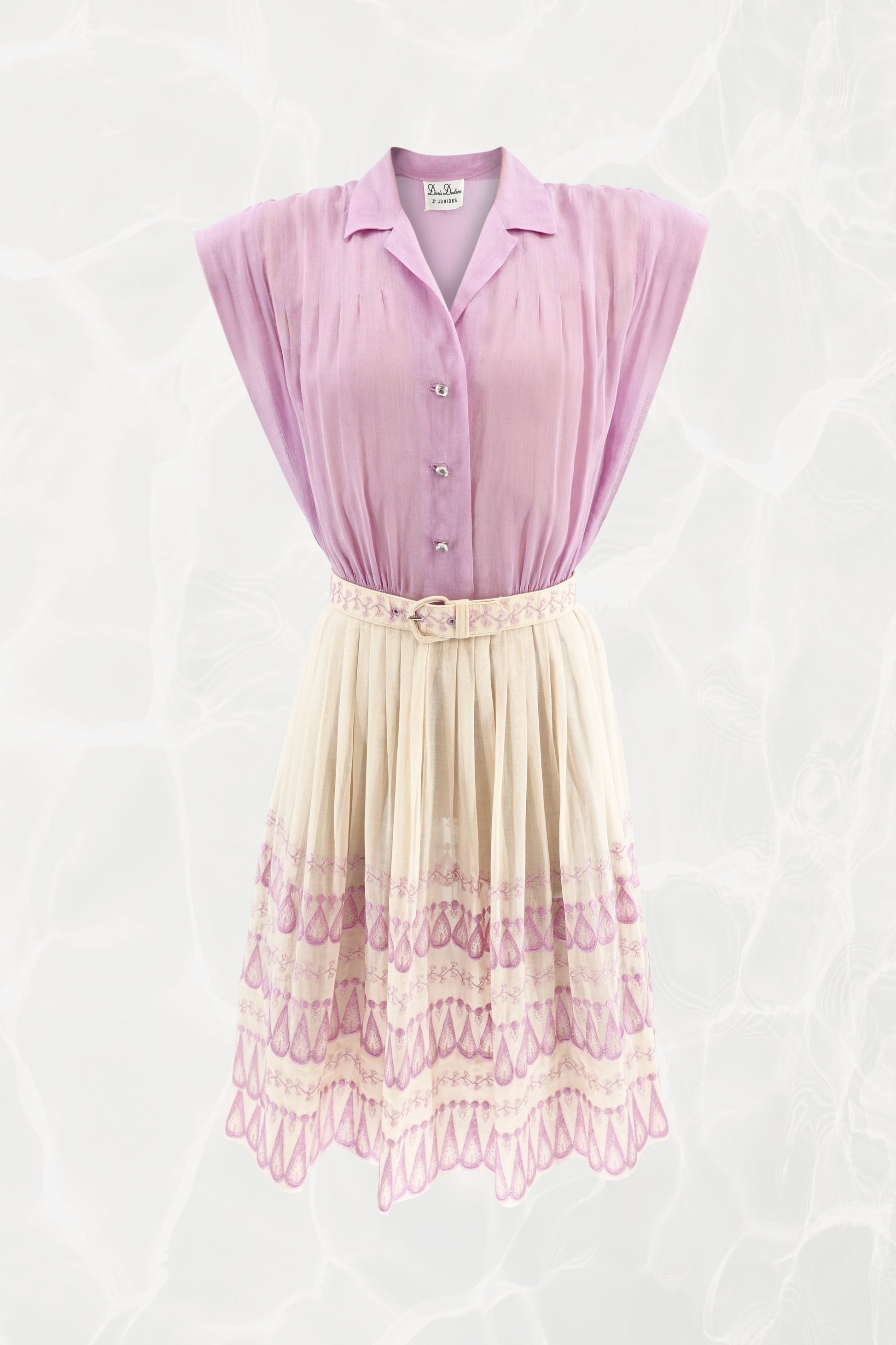 Doris Dodson 1940s lavender embroidered border dress, front view — Disco Palma